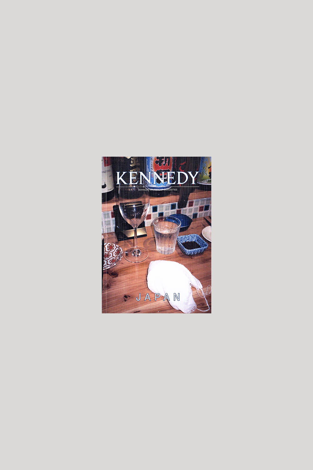 Kennedy - Issue 11 JAPAN 티셔츠, 워시드 헤비웨이트 티셔츠, 옥스포드셔츠, 버튼다운셔츠, 메신저백, 캔버스백